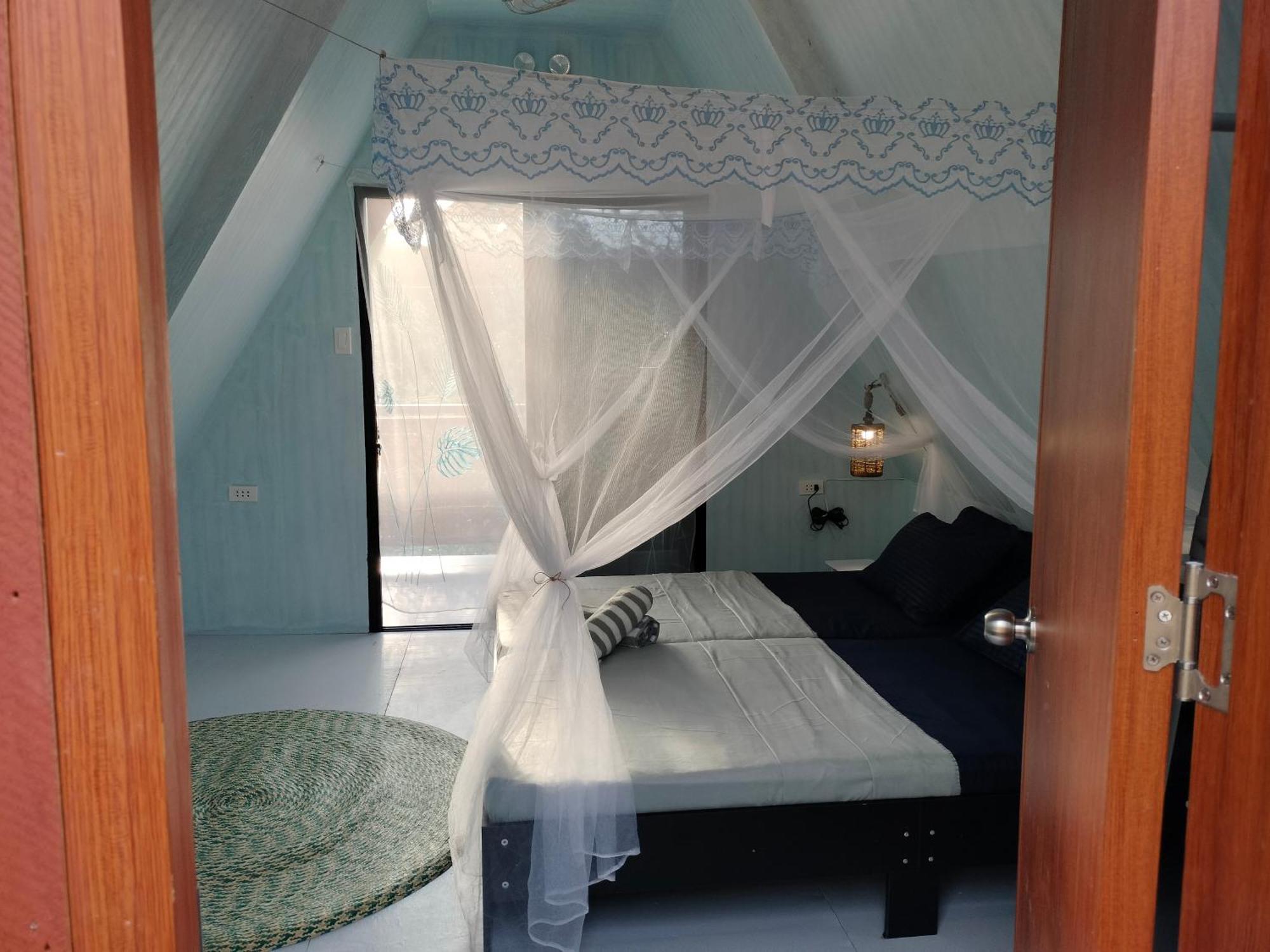 Riu Del Mar Hostel Dauis Екстериор снимка