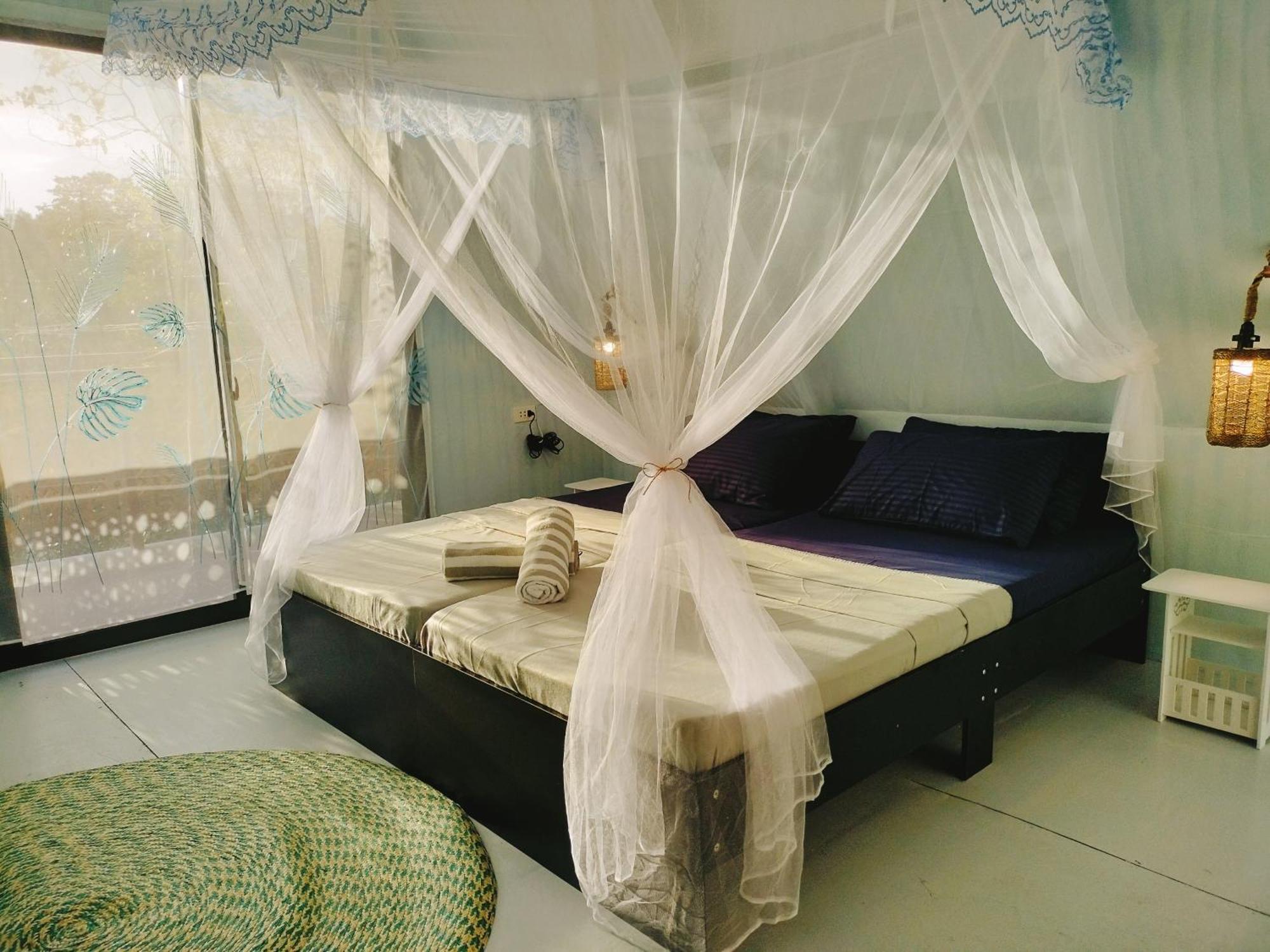 Riu Del Mar Hostel Dauis Екстериор снимка