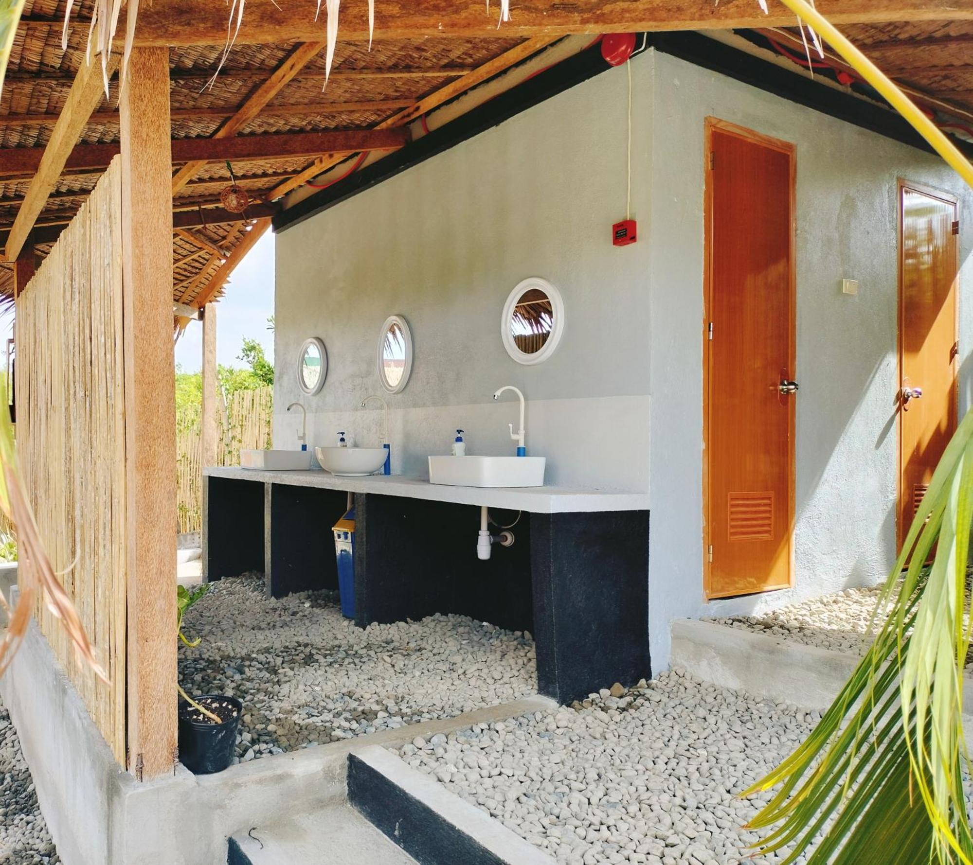Riu Del Mar Hostel Dauis Екстериор снимка