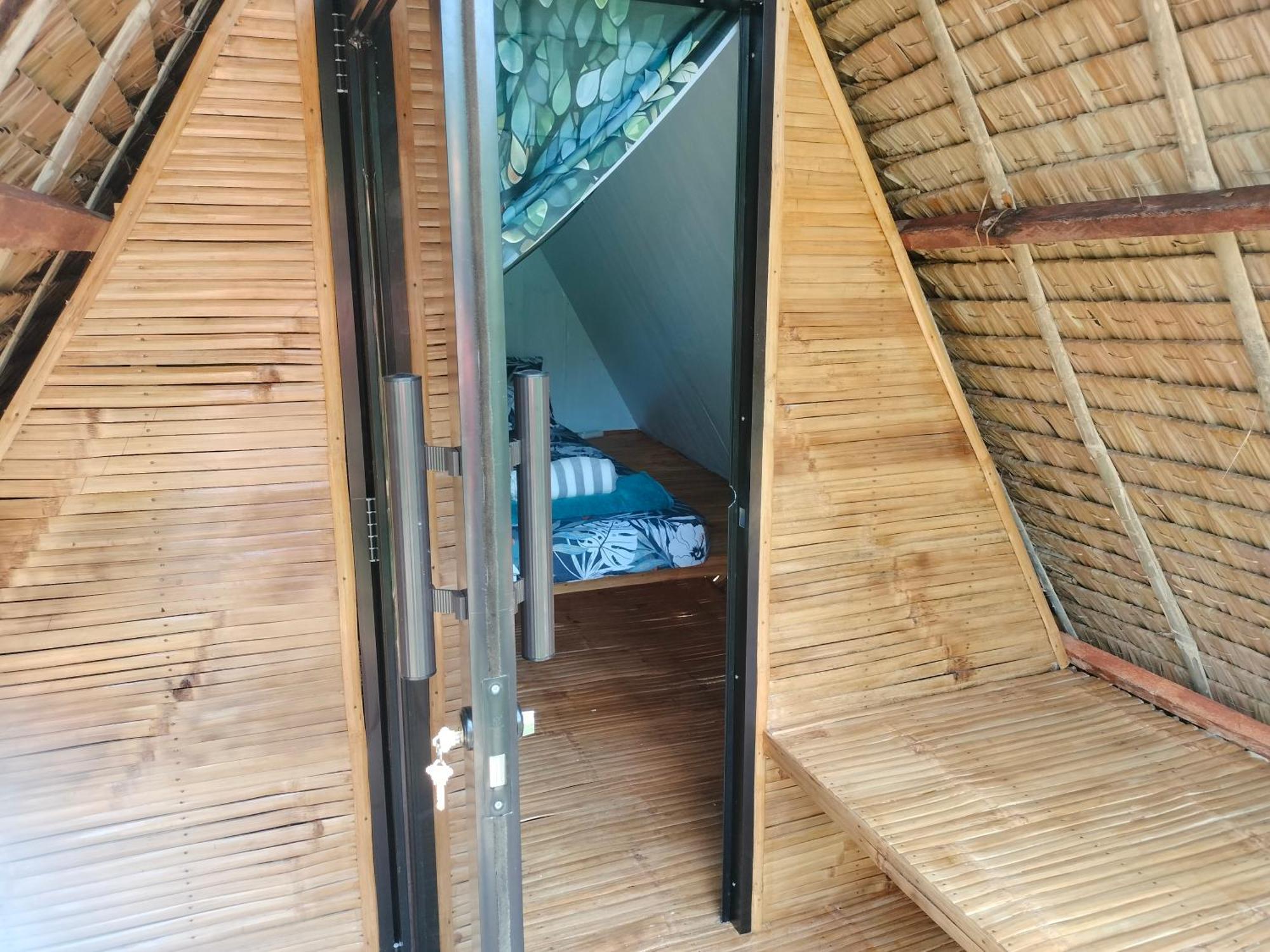 Riu Del Mar Hostel Dauis Екстериор снимка